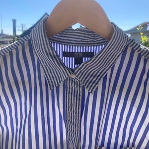 Never worn- Uniqlo shirt blue white striped